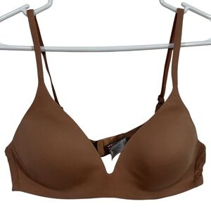 Victoria's Secret 36B Ipex No Wire Nude Pluge Bra